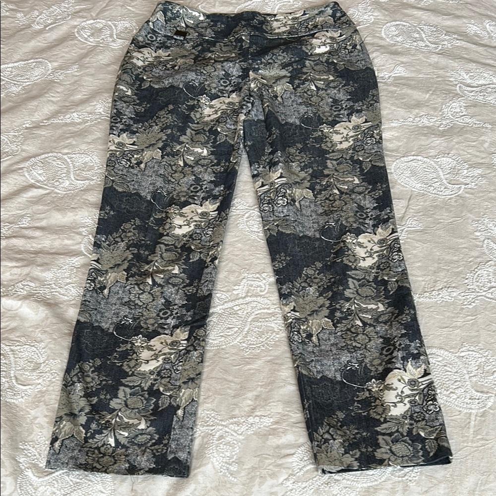 LISETTE Blue Gray subtle floral Straight Leg Pants